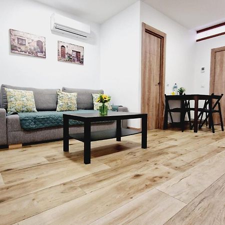 Almendrales Apartment Madrid Bagian luar foto