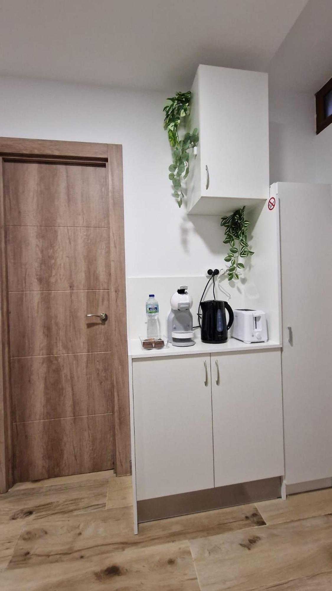 Almendrales Apartment Madrid Bagian luar foto