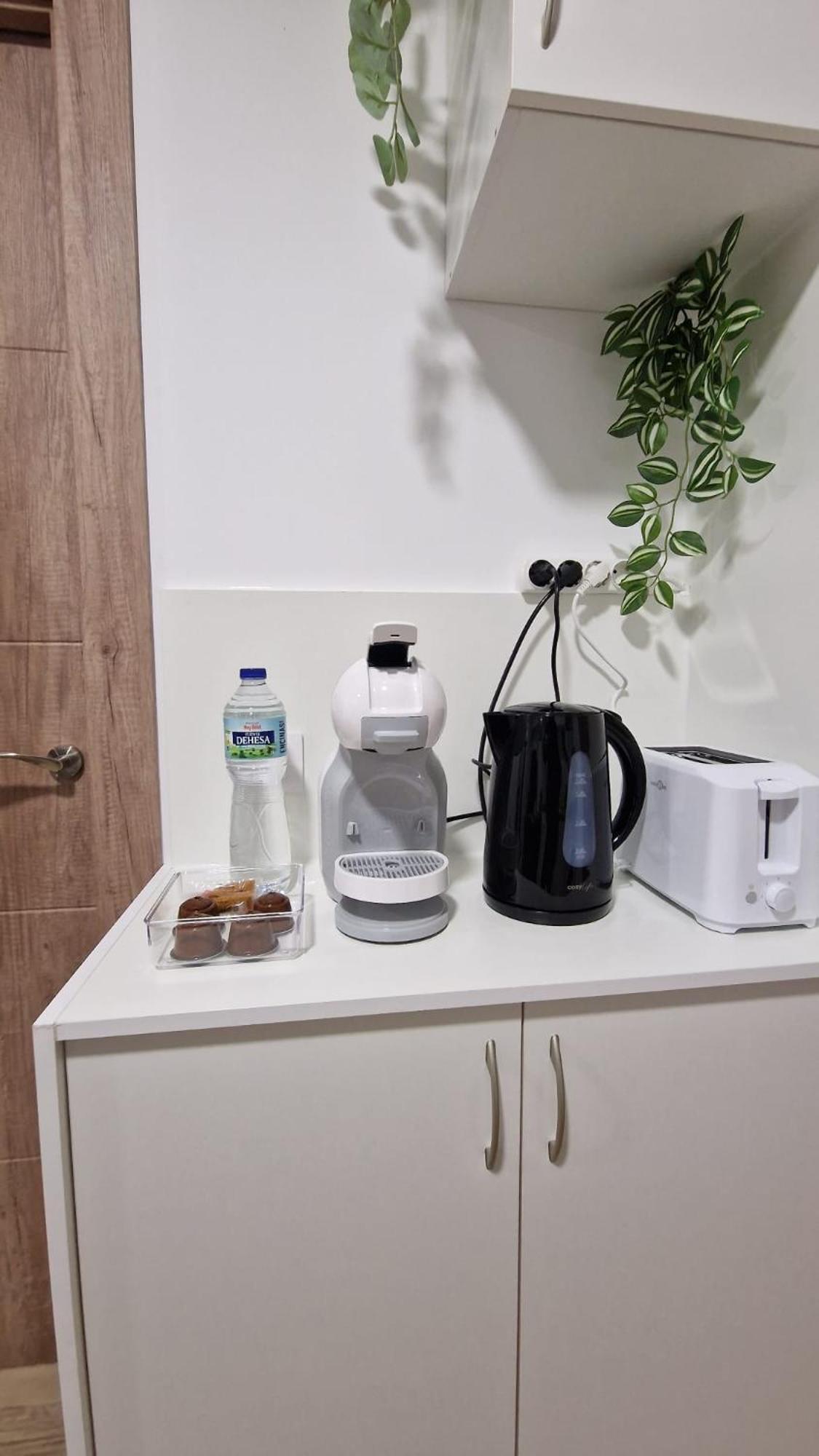 Almendrales Apartment Madrid Bagian luar foto