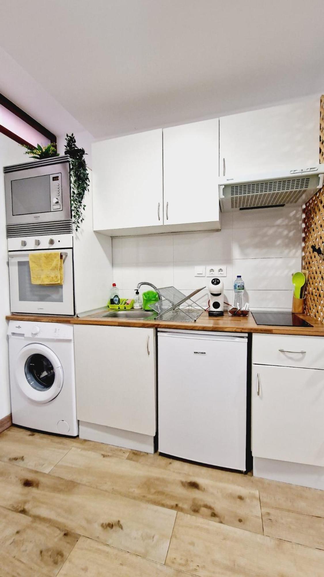 Almendrales Apartment Madrid Bagian luar foto