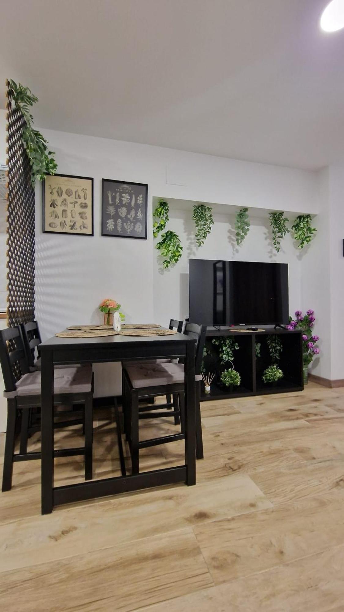 Almendrales Apartment Madrid Bagian luar foto